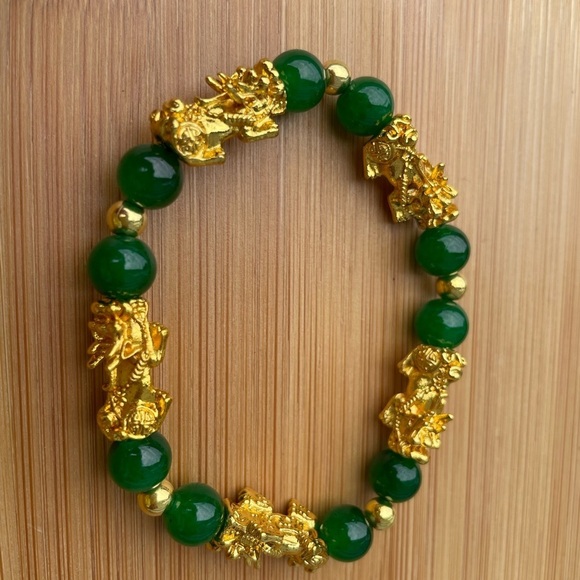Green Aventurine Pixiu Wealth Bracelet - Picture 3 of 5